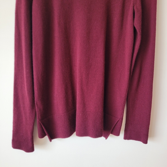 Vince Burgundy Cashmere Sweater Women's Size XS - Picture 5 of 12